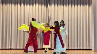 ベトナムの踊り_Múa quạt Việt Nam tại Hokkaido