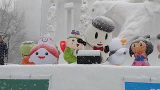 さっぽろ雪まつり2025北海道雪まつりキャラステージ　石田洋介＆ほくにっち君「どっかいこう北海道」