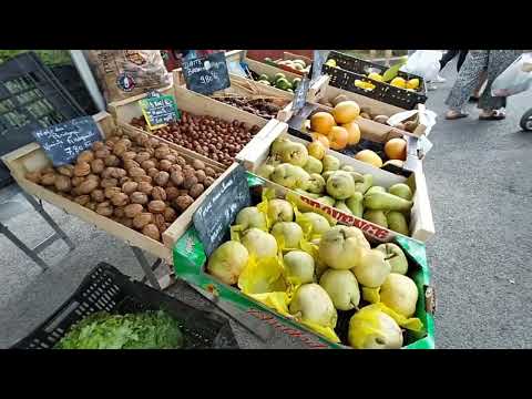 le marché de Hyères. super jolie. tout très jolie et magnifique . France