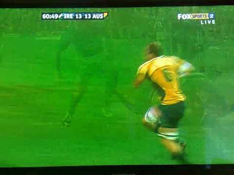 Rob Kearney shoulder charges Rocky Elsom - no penalty (Kaplan) 15/11/09