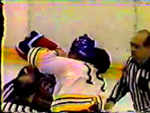 Rick Green vs Craig MacTavish March 21, 1984