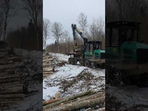 Metsis 208F unloading