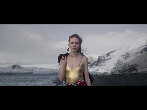 Saint Laurent Fashion Show 2021 (FW21) 👗