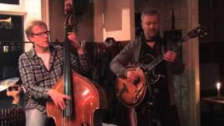 Groovy Jazzguitar Peter Almqvist Trio - In A Sentimental Mood