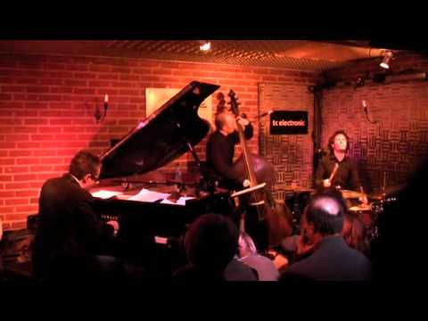 Manuel Rocheman Trio: "For Sandra" (Manuel Rocheman)