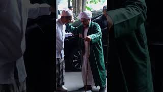 Download lagu Habib Umar bin Hafidz di Studio #closethedoor #dedicorbuzier #login #habibjafar #onadioleonardo mp3