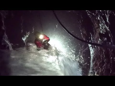 Avenul din Faţa Răchitei- Wild&Free Romania