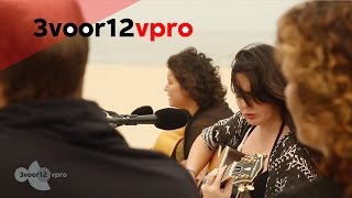 Liam Finn - Burn Up The Road (Live op Into The Great Wide Open 2014)