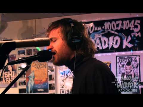 Gardens & Villa - "Colony Glen" (Live on Radio K)