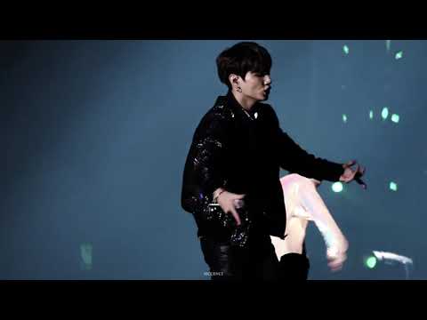 181020 Fire JK (FOCUS) @ BTS방탄소년단Love yourself tour in Paris Fancam Day 2