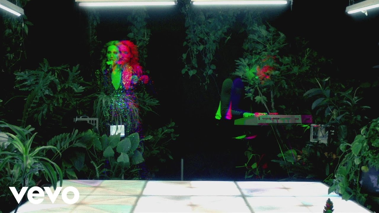 MS MR — Painted