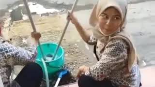 Download lagu Anak SMP goyang hot mp3