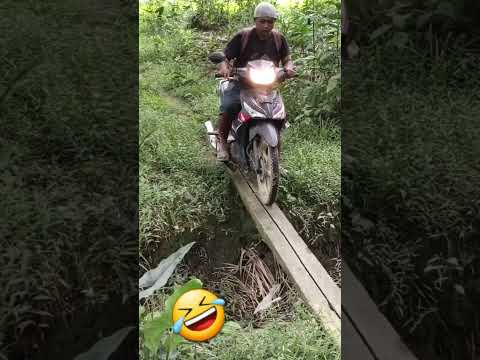 VIDEO LUCU JATUH KE GOT !!#Short