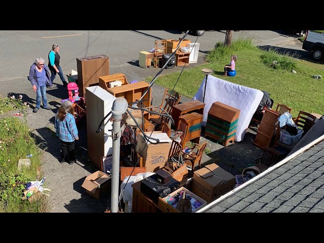 Vídeo relacionado con Squatter in Los Angeles: Living on the Edge: A true story of living as a squatter for a year and a half
