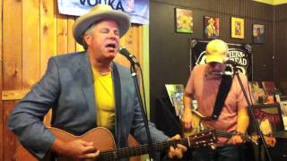 Robert Earl Keen: "Paint the Town Beige" & "I'm Coming Home" @ Lone Star Music