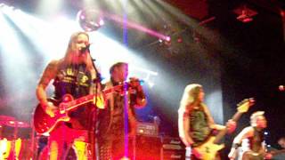 Fozzy - Chris Jericho - SOS (ABBA Cover) (LIVE HD) @ Berlin 2015.11.18