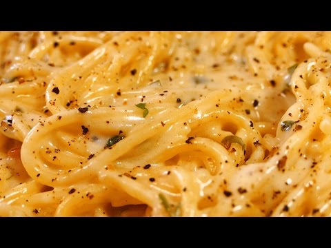 Espaguetis con la salsa más fácil y rica DEL MUNDO