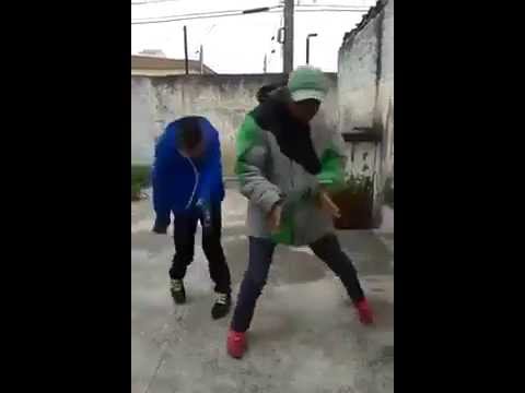 Mc's Tezinho SP, Crash, Britney e Kalzin - Passinho do Romano (Antony)