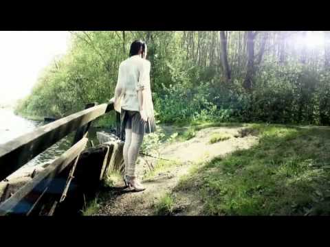 Igor Garnier - Light (OFFICIAL MUSIC VIDEO)