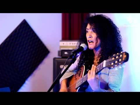 MINHA BOSSA É TRETA - YZALÚ AO VIVO NA MOUSIKÊ