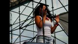 Elle Varner &quot;I Don&#39;t Care&quot; Live at the Global Fusion Festival in Philadelphia, PA 7/21/12