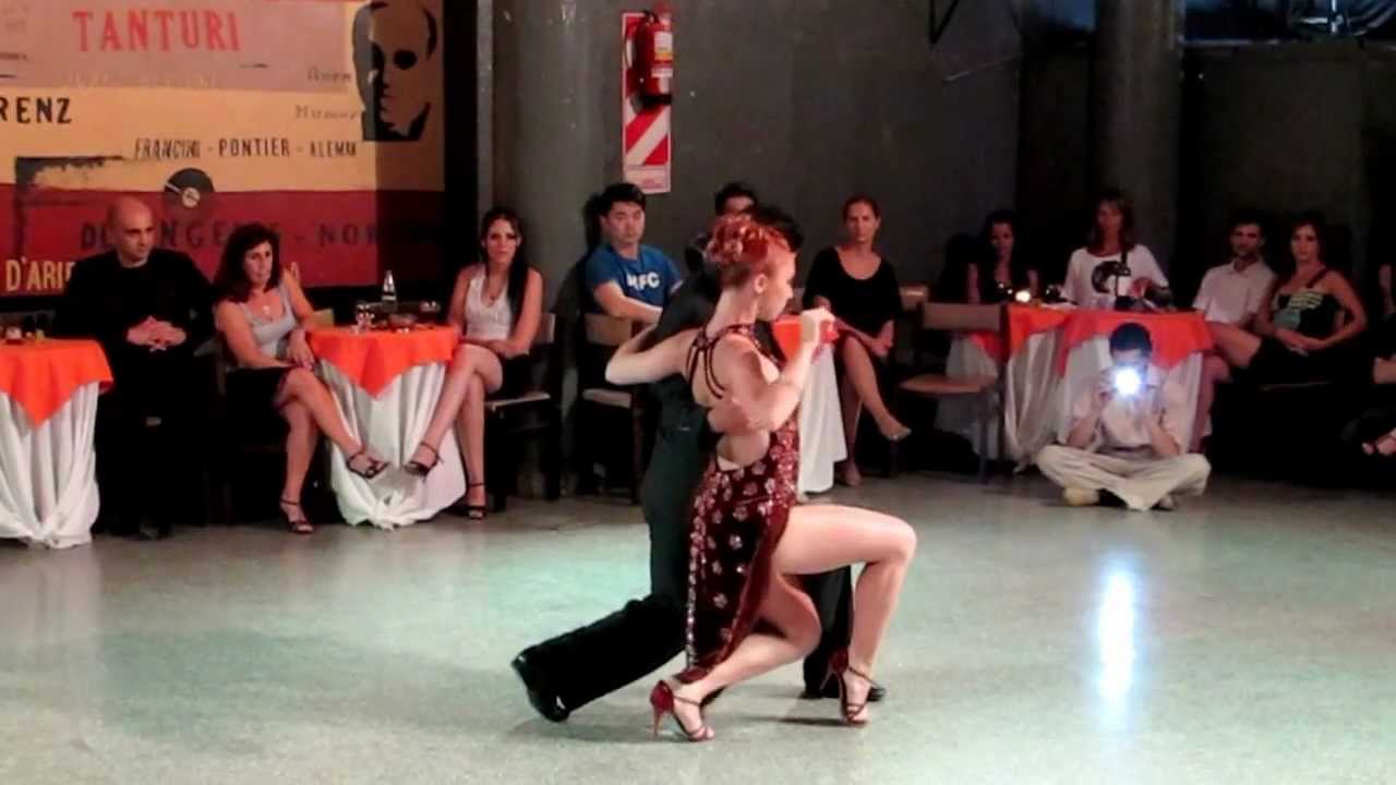 MARTINA WALDMAN y JOSE FERNANDEZ - Fruto Duce 1/4