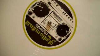 Paul Johnson vs Dj mAnAtAnE - Feel my M.F. Bitche - GR02.MOV