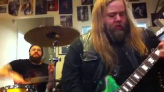Cancer Bats - "Satellites" live at Kops Records (03-10-15)