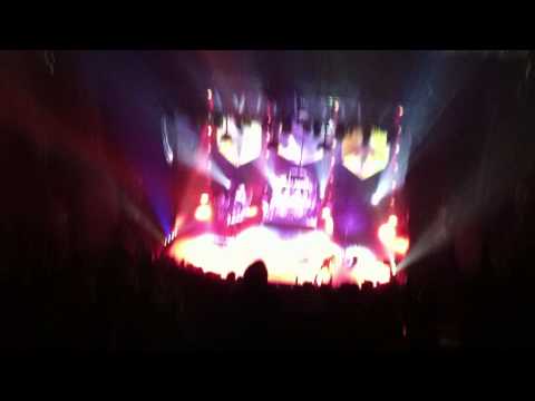 Dream Theater & Trivium LIVE at Beacon Theatre NYC 10/12/11