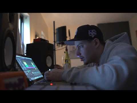 VILLAIN'S CRATES - ZOOMO