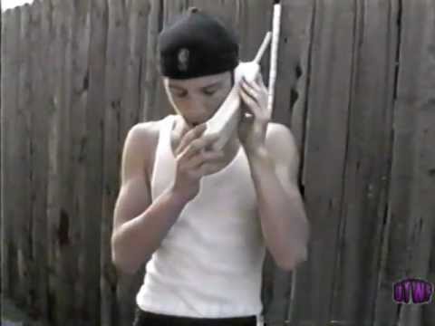 Real Deal continues hunt for his tag team partner (Wednesday Night Maddness 5-3-2000)