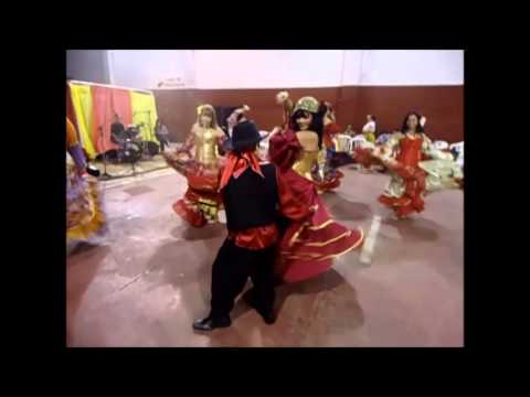 O PEQUENO GUI BAILA LINDAMENTE COMO UM GRANDE GITANO COM A MESTRE DEBBY MAIS
