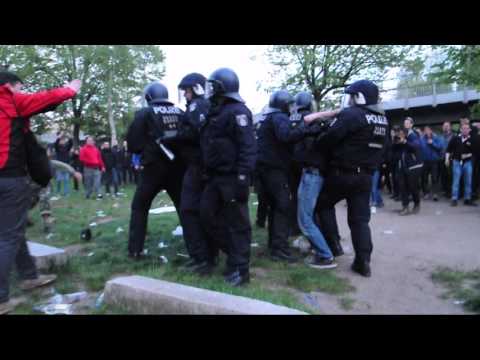 Berlin am 1. Mai 2016  - *Still not loving the police*