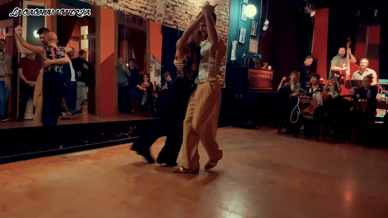EL CACHIVACHE - bailan Juampy Ramirez & Martin Lasiar en Cachivacheria Milonga Sinfonia de arrabal