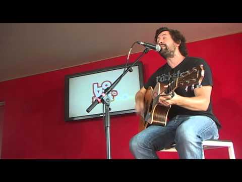 Tom Helsen - New Girl (live bij Q)