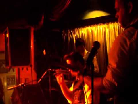 town rebels - bomberrock - kleine büehne wetzlar 12.04.2013