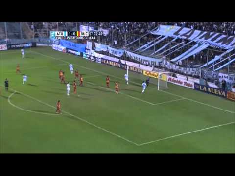 Díaz le erró al arco. Atlético Tucuman 2 - Boca Unidos 0. Fecha 21. B Nacional 2015. FPT
