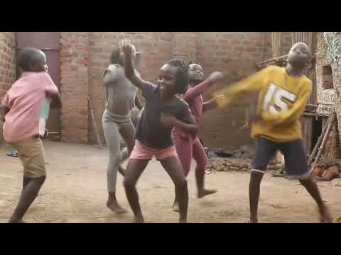 Crianças Africana Dançando - The Stopper (Main Attraction Remix) Cutty Ranks