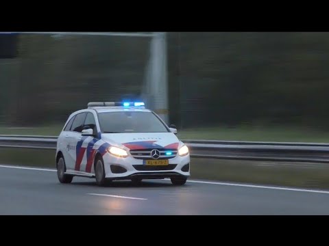 4X Politie Mercedes-Benz B-Klasse met spoed naar een ongeval op de A9 in Velsen-Zuid