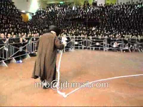 Singing & Dancing Rachmastrivkah Wedding - Menachem Av 5771