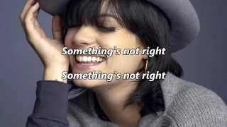 Lily Allen - Something&#39;s Not Right (with lyrics)