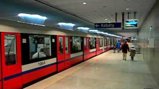 preview picture of video 'Warsaw Metro, Mlociny Station - the very first day'