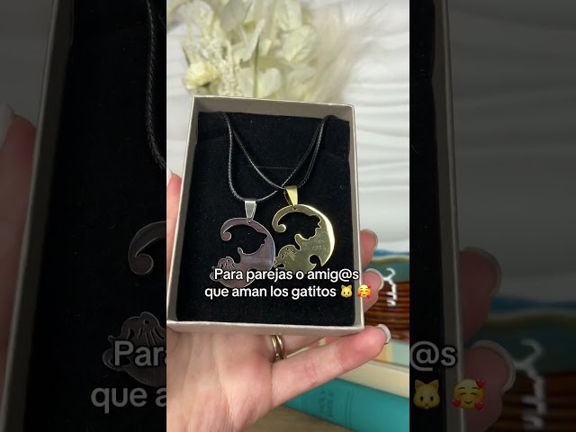 Vídeo relacionado con jagosen Colgante Gato Collar Mujer Colgante 3D Cute Amistad Amantes Del Gato Caja De Regalo Para NiñAs Bolsa De Franela Para Navidad Aniversario CumpleañOs San ValentíN