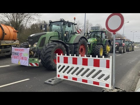 Bauernproteste: Frankreichs Landwirte ziehen nach Zugeständnissen zurück