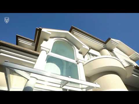 Casa com 4 suítes e 4 vagas, próximo ao Parque Barigui