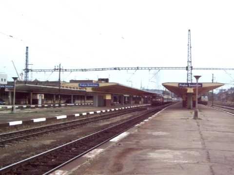 749 121 - na čele R 1251 - rozjezd Praha Smíchov - 2.10.2010.