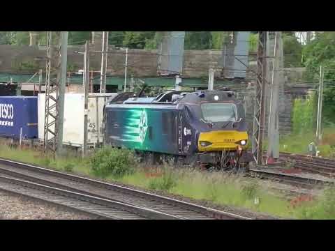 88002 4L10 and 68013 0z68 passing Lancaster, Sun. 19th June 2022