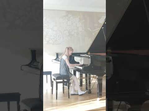 Леоненко Арина Сергеевна