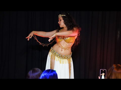 Bianca Tucci no "Dumuaini Stars" - Hassam Ya Kholi