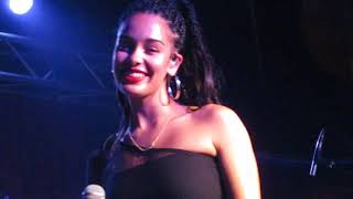 Jorja Smith - &quot;Let Me Down&quot; (Live in Boston)